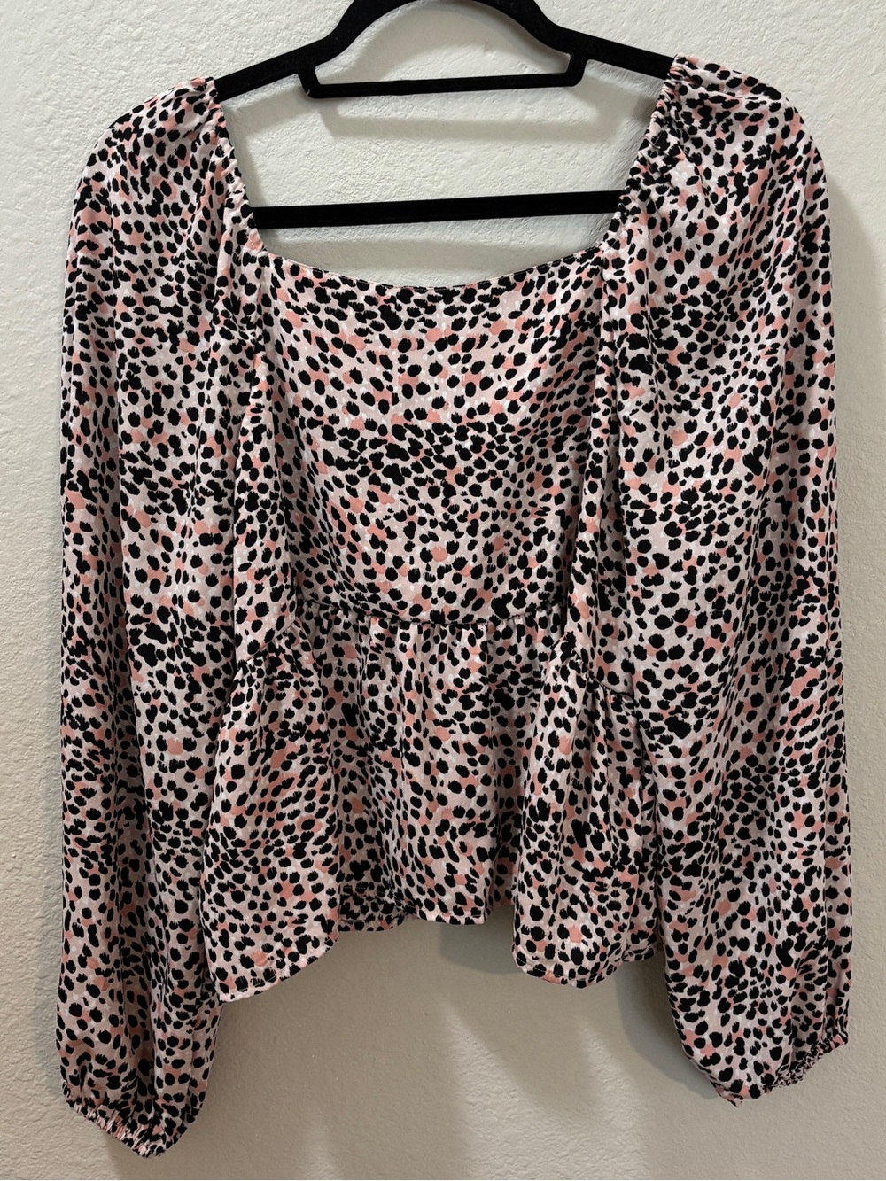 Express Pink Leopard Print Tie Front Peplum Blouse Size XL - Picture 2 of 7